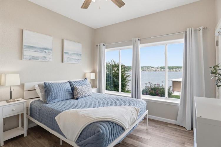 LakeDays Rentals - Lake it Easy (bedroom).jpeg