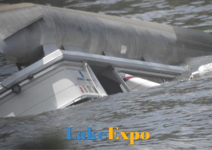 Pontoon Sinks On Lake Of The Ozarks