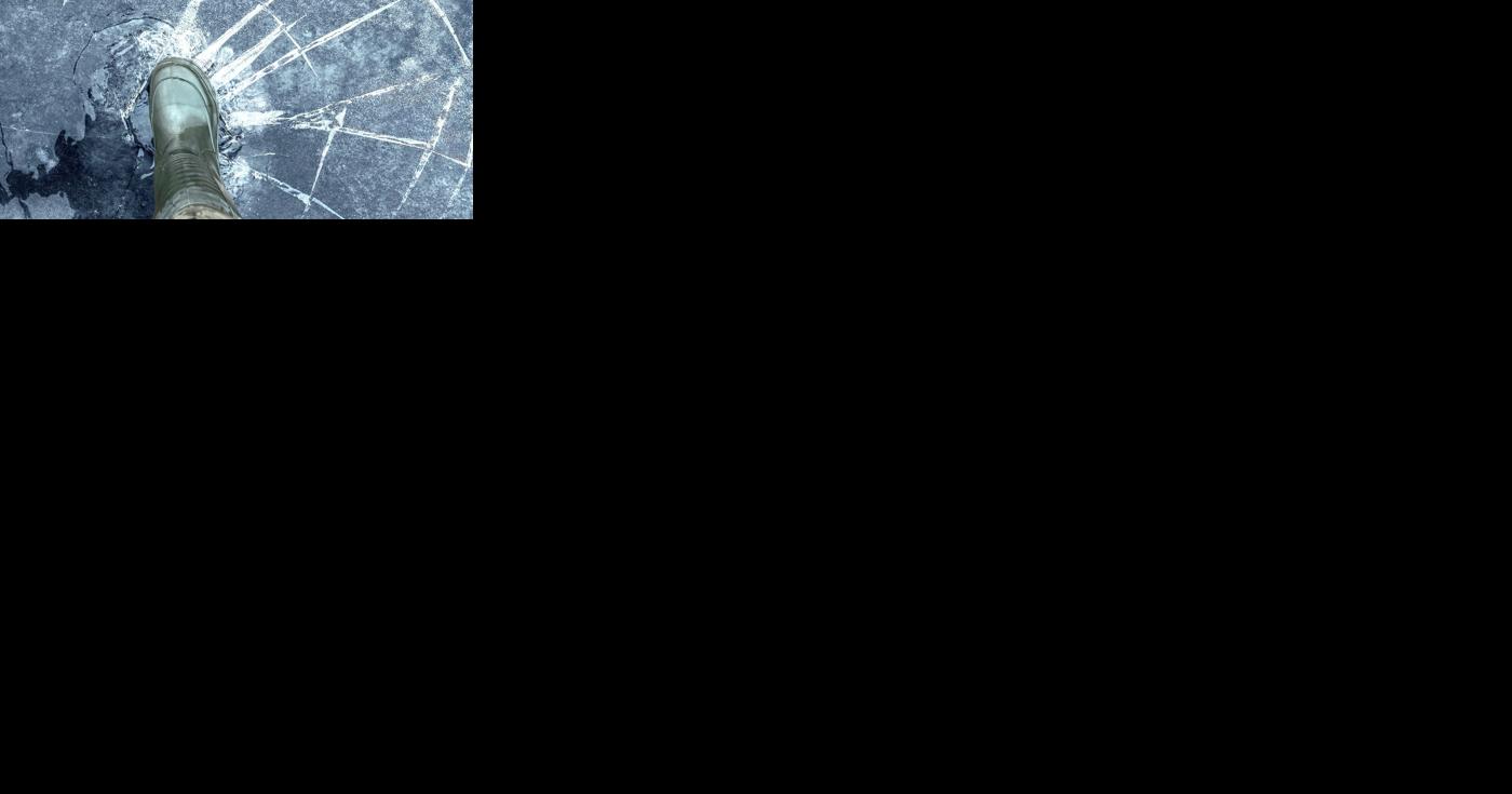 Man Falls Through The Ice, Drowns In Mississippi River - Vimarsana News