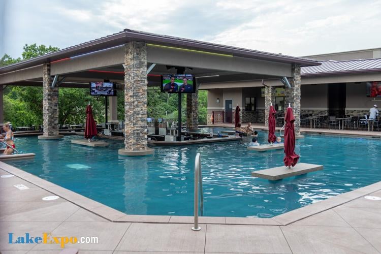 The Encore - Pool 2.jpg