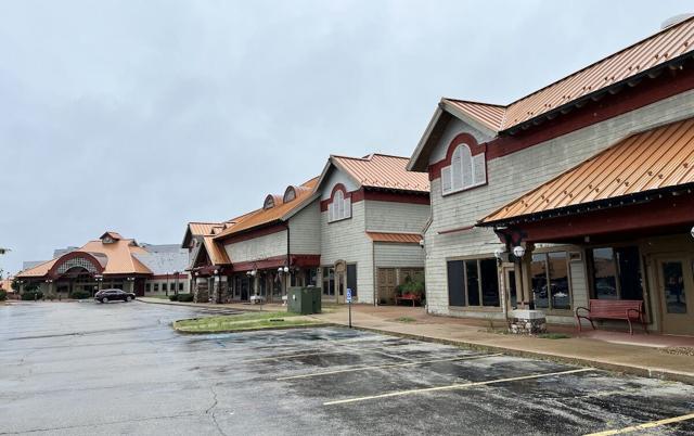 Coach Store Closing Saturday At Osage Beach Outlets; Mall Battles Water ...