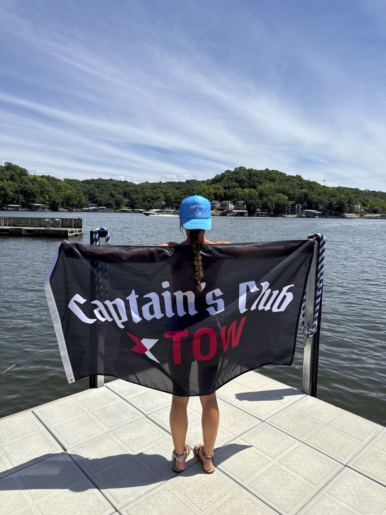 Captain's Club gas dock ad