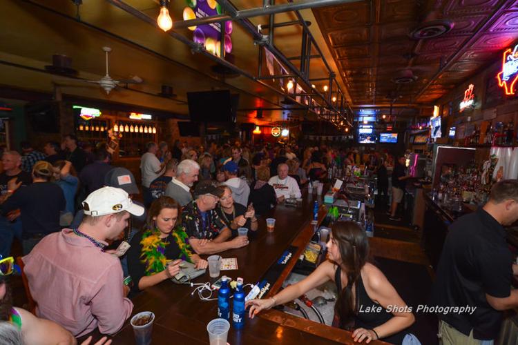 MardiGrasPubCrawl 2017 005.jpg