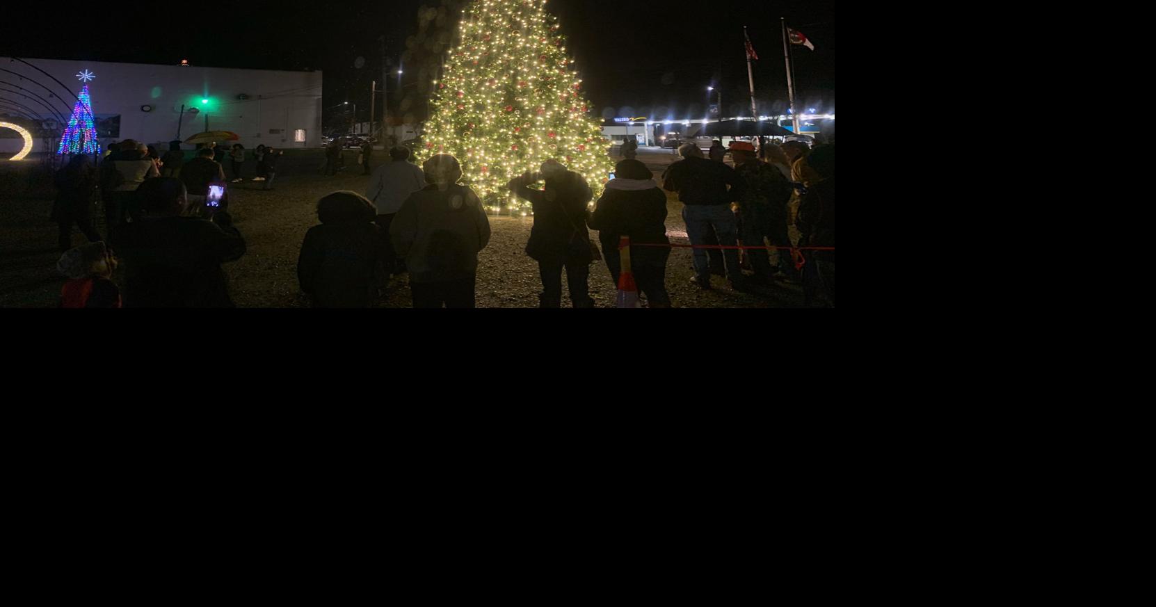 Littleton Nc Christmas Parade 2022 Rain Couldn't Stop Littleton From Lighting Up For Christmas Event | News |  Lakegastongazette-Observer.com