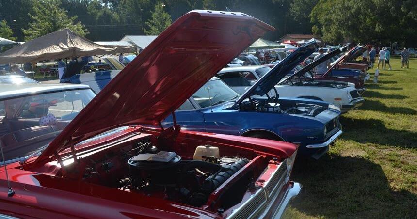 Littleton - Lake Gaston Festival attracts large turnout