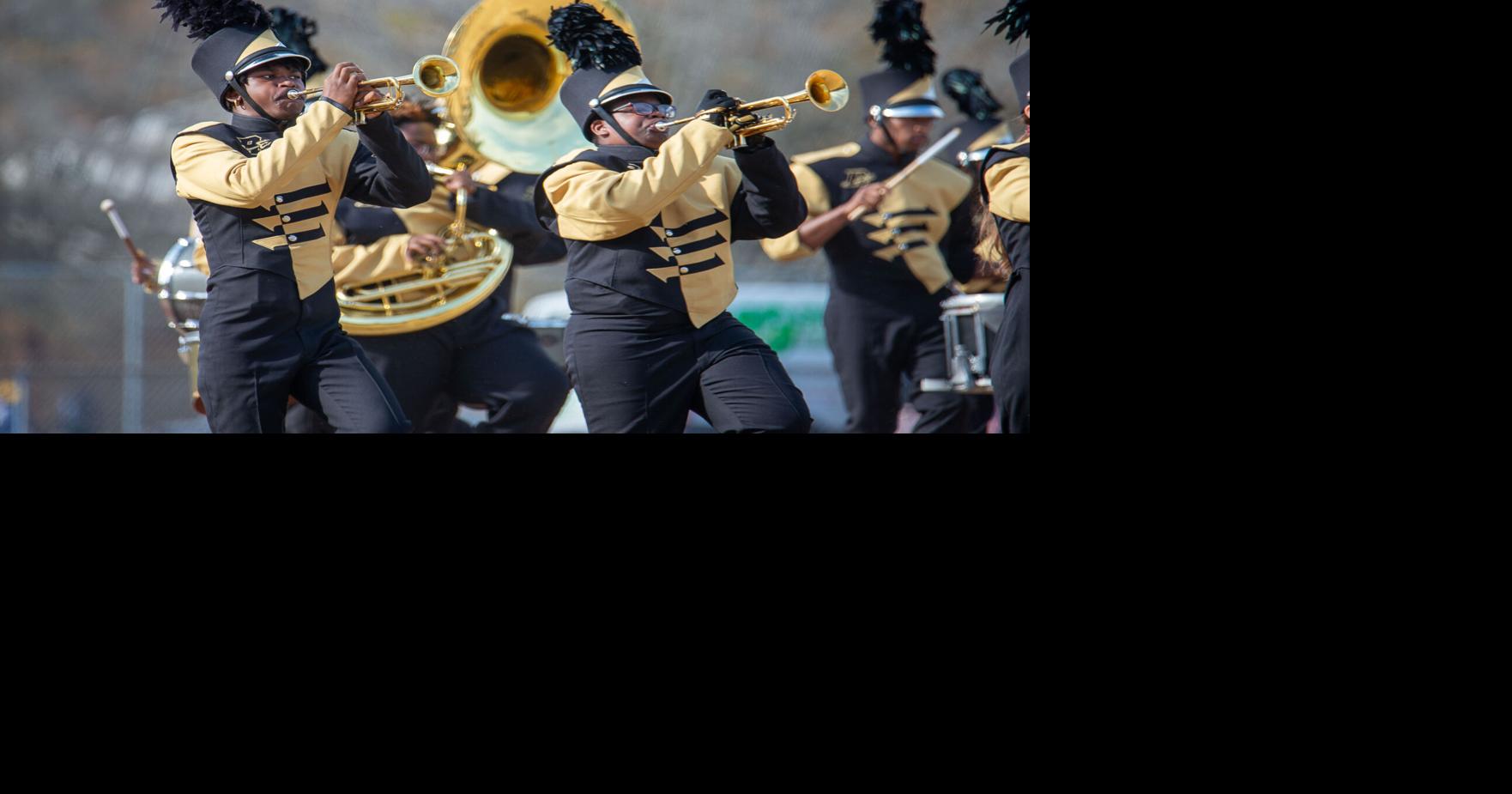 Warren County High School Dynamic Marching Machine struts its stuff ...