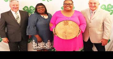 Smith honored for 25 years of service for Warren County Extension Service - Vimarsana News