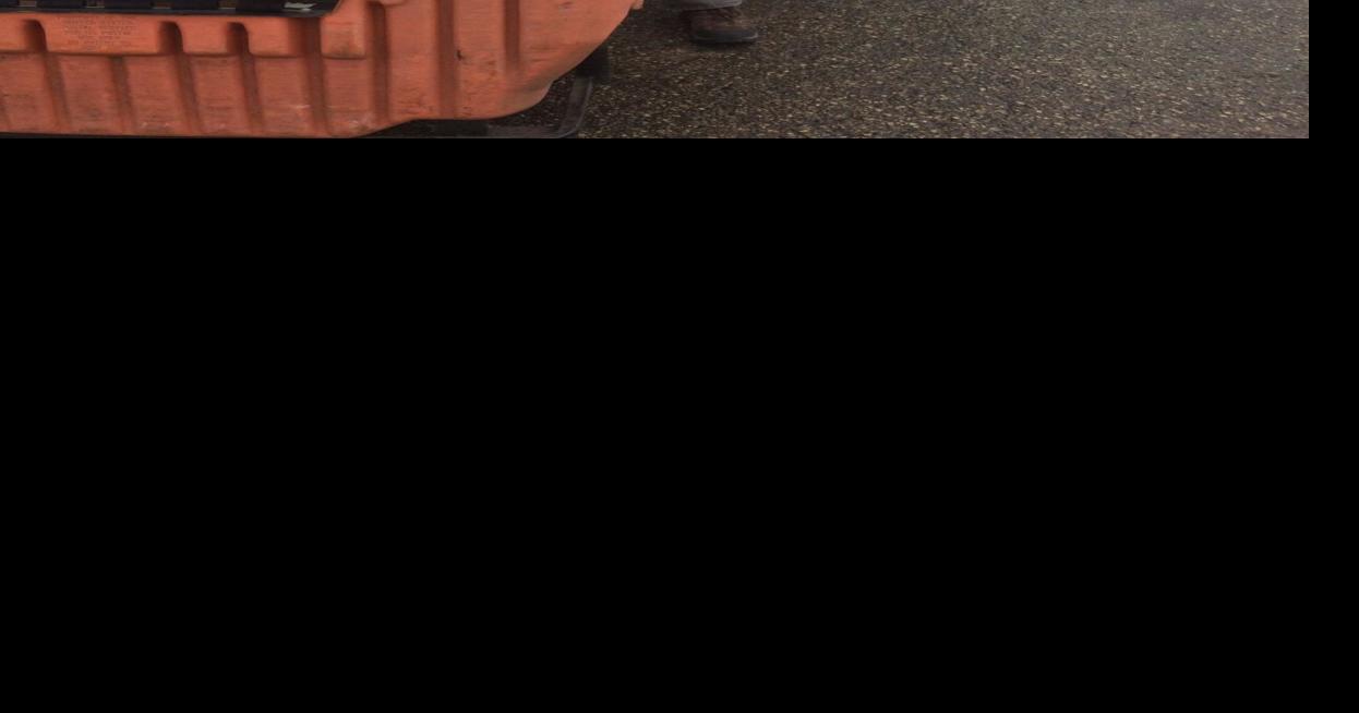 Veteran Walworth post office worker of 30 years retires