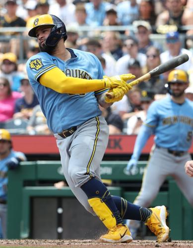 BASEBALL-MLB-PIT-MIL/