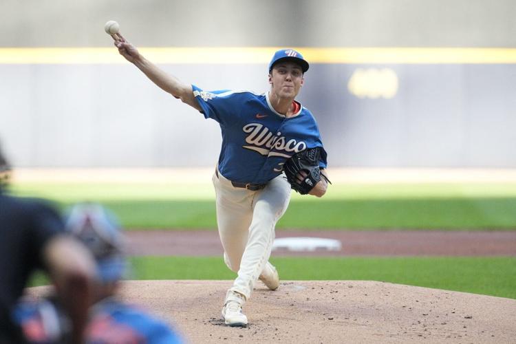 BASEBALL-MLB-MIL-PHI/