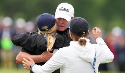 Steve Stricker with daughters Izzi and Bobbi