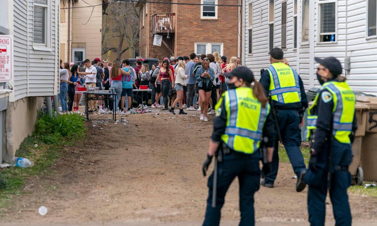 Monitoring crowd size