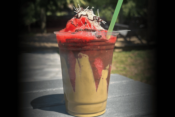 Dubai Chocolate Strawberry Smoothie
