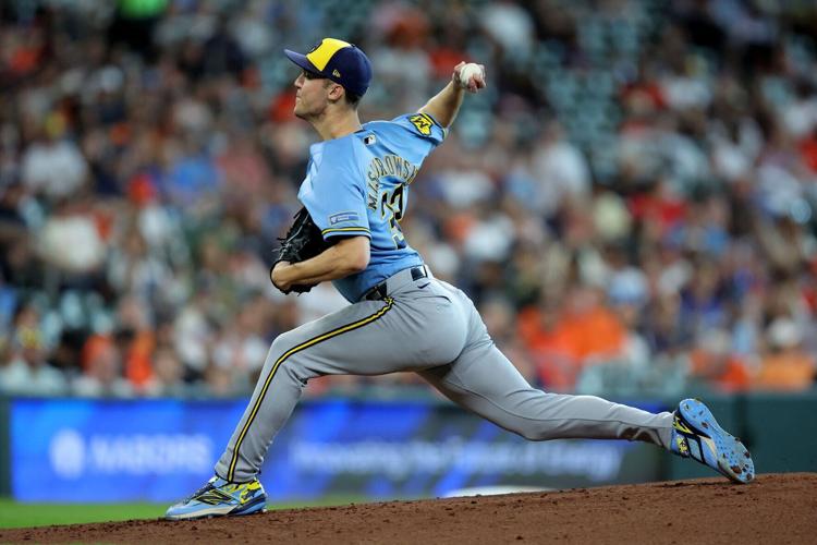 BASEBALL-MLB-HOU-MIL/