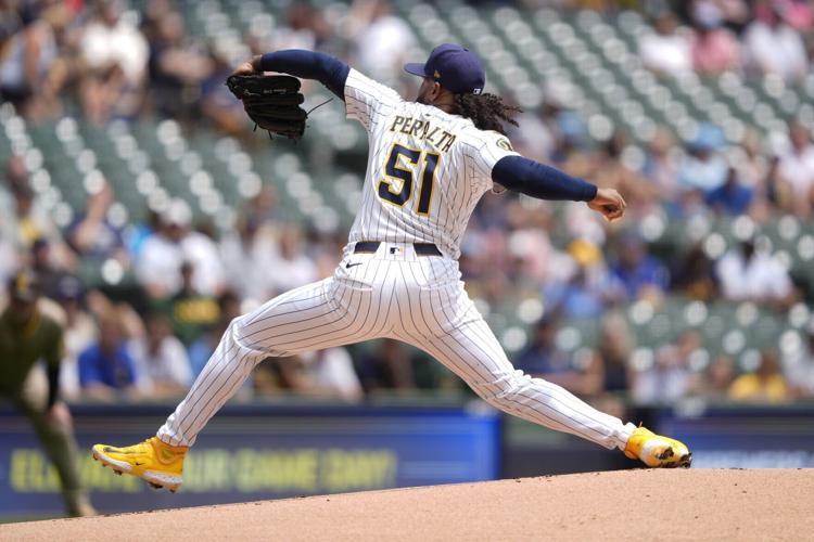 Padres Brewers Baseball