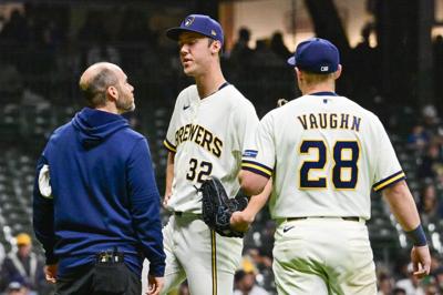 BASEBALL-MLB-MIL-SD/