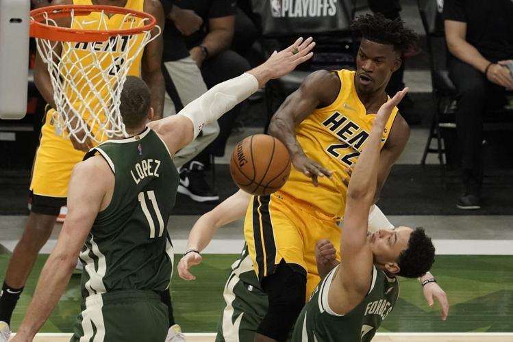 Bucks jump image 5-23