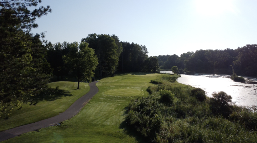 Reedsburg Country Club No. 3
