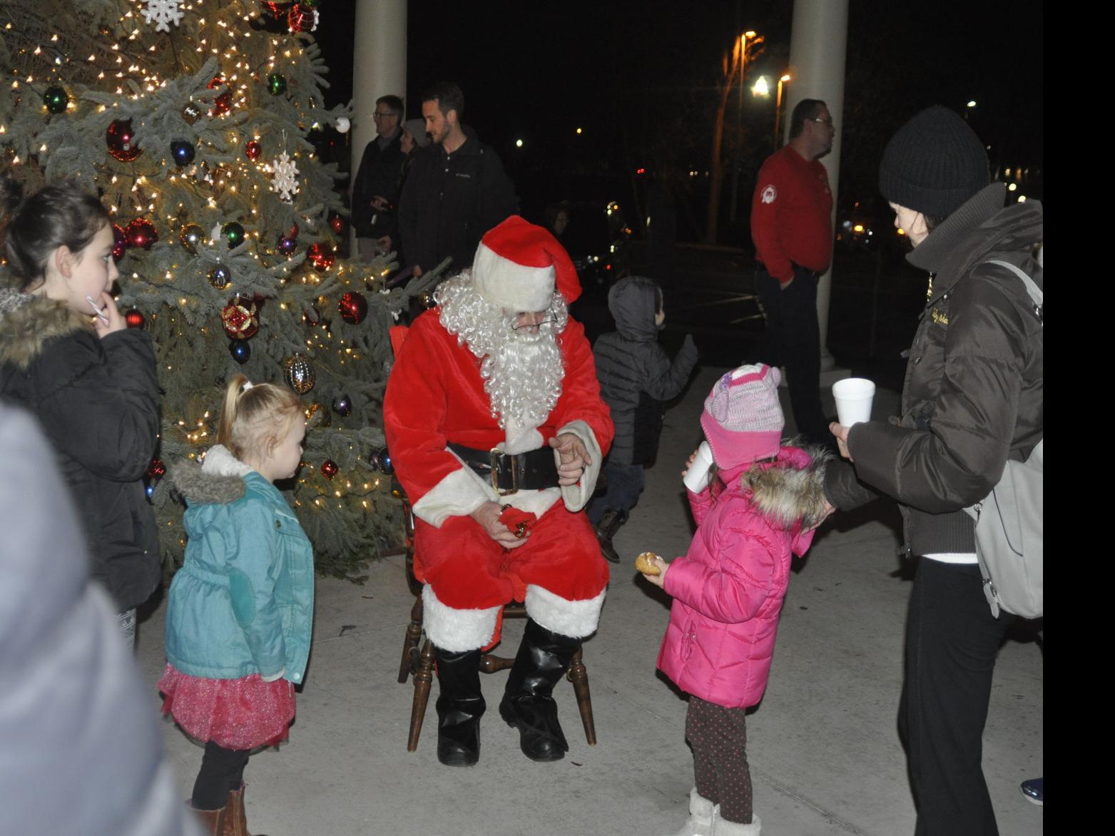 Lights Music Santa Community Events This Holiday Season Resorter Lakegenevanews Net
