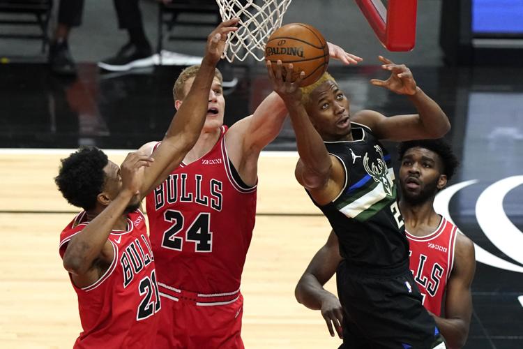 Bucks jump image 5-16