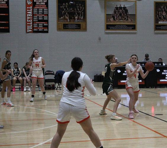 Holly Goodman, Lauryn Sikes