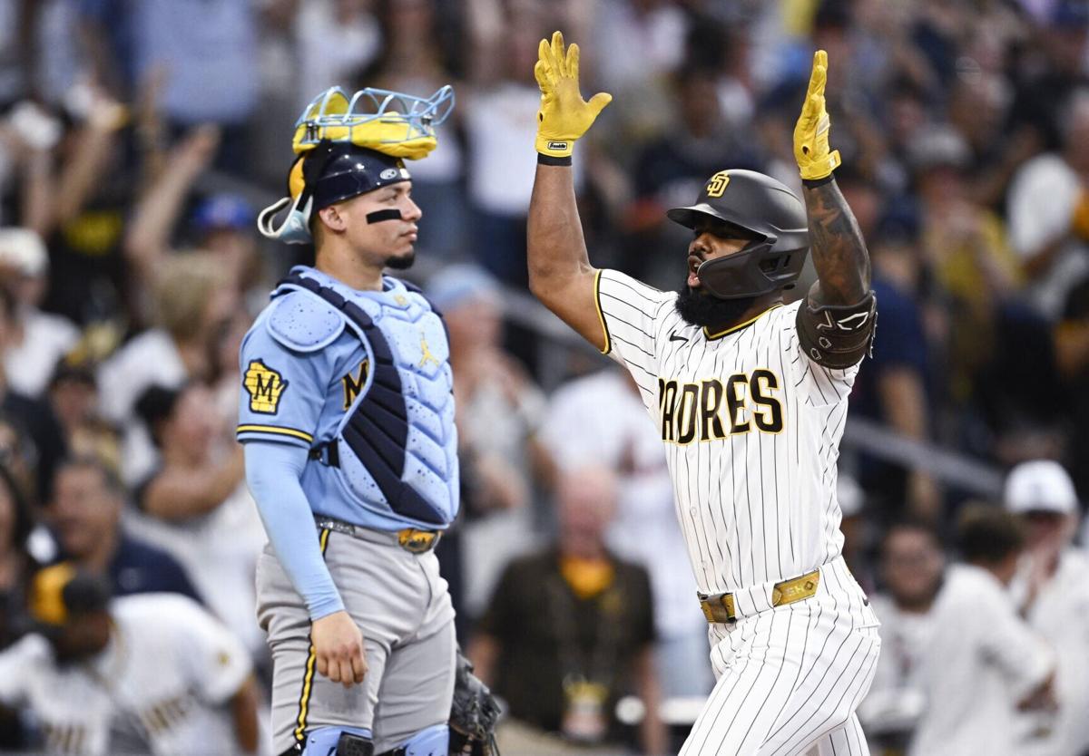 BASEBALL-MLB-SD-MIL/