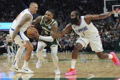 Clippers Bucks Basketball