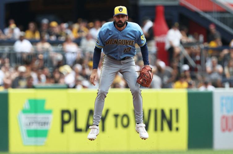 BASEBALL-MLB-PIT-MIL/