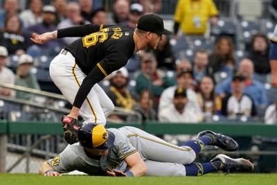 Brewers Pirates Baseball