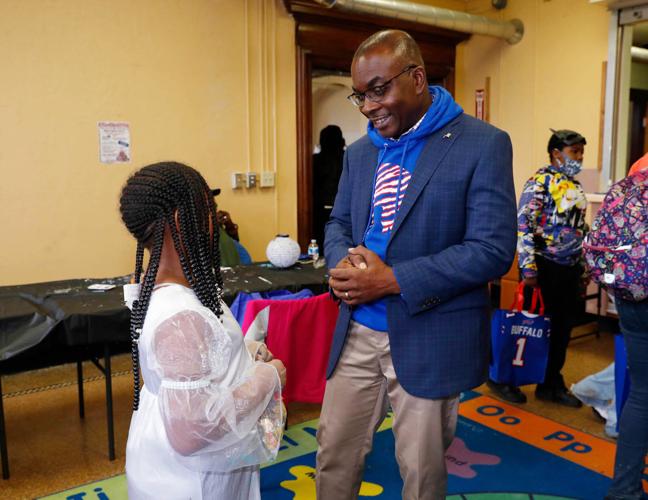 Byron Brown campaigning (copy)