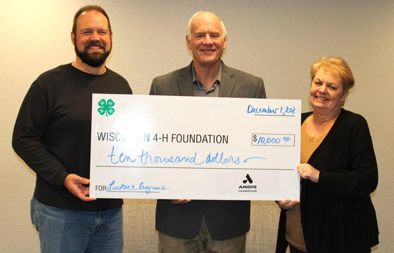 Wisconsin 4-H Foundation receives $10,000 Andis Foundation donation