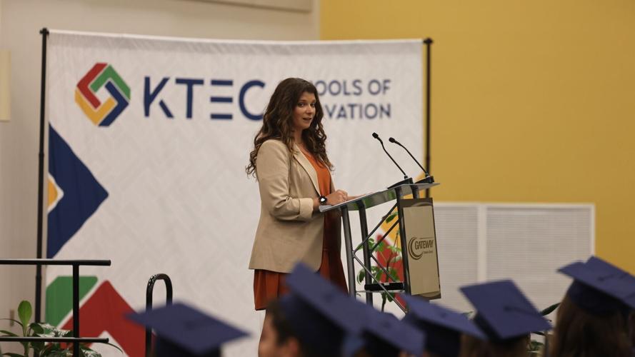 Hailey Patty welcomes students