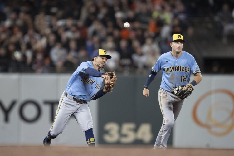 BASEBALL-MLB-SF-MIL/