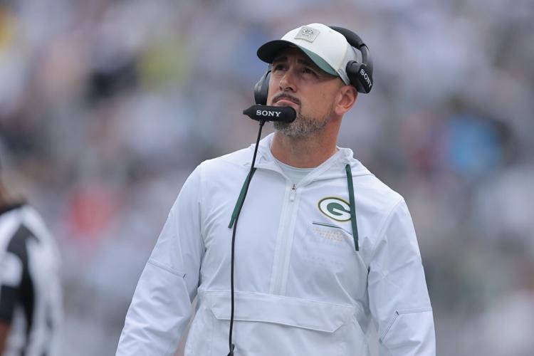 FOOTBALL-NFL-NYJ-GB/
