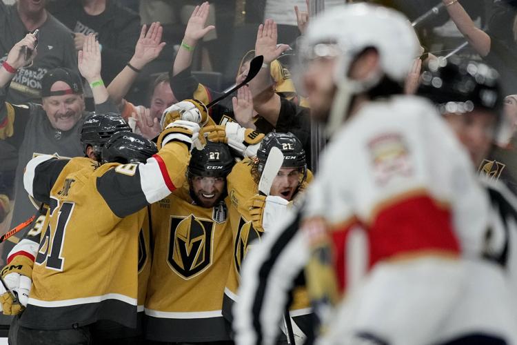 Vegas Golden Knights pull away late to defeat the Florida Panthers