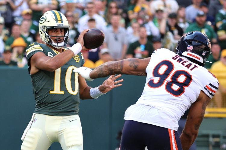 FOOTBALL-NFL-GB-CHI/