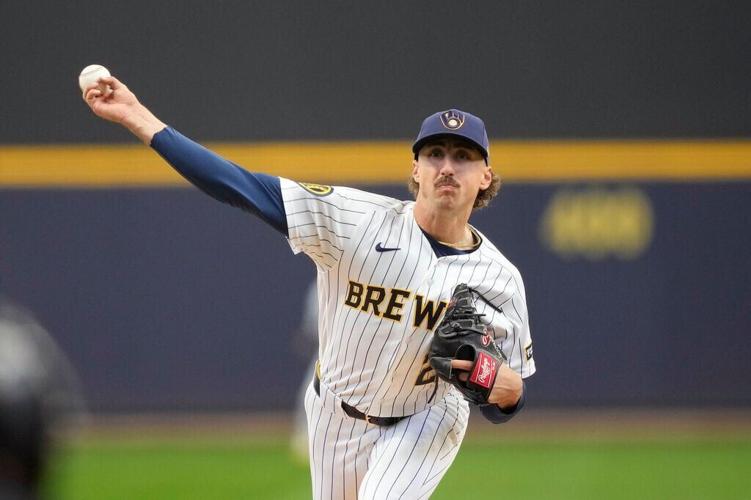 White Sox Brewers Baseball