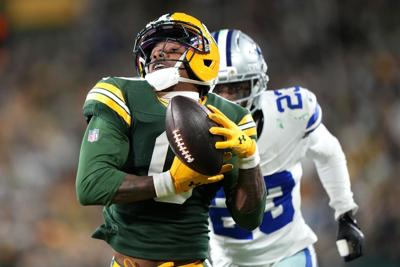 Packers vs. Cowboys - WSJ jump photo