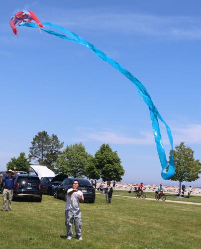 Outta Sight Kite Flight