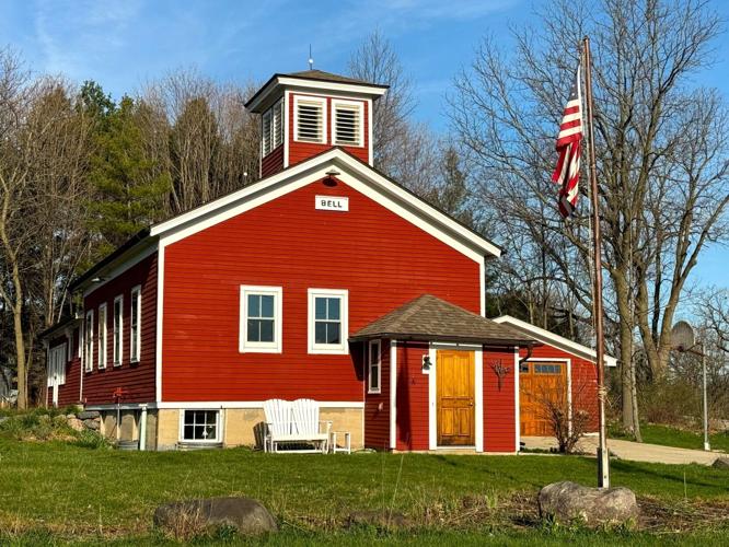 Bell School No. 7, N7945 Bell School Rd., Town of East Troy