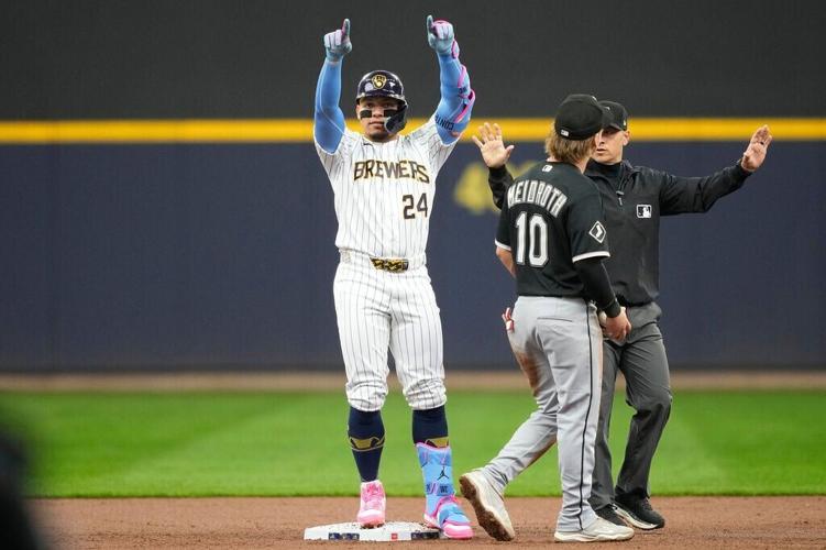 White Sox Brewers Baseball