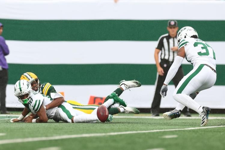 FOOTBALL-NFL-NYJ-GB/