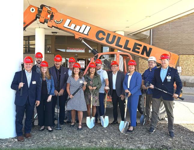 Aurora Lakeland Medical Center groundbreaking ceremony for 2-phase Emergency Department expansion and remodeling project