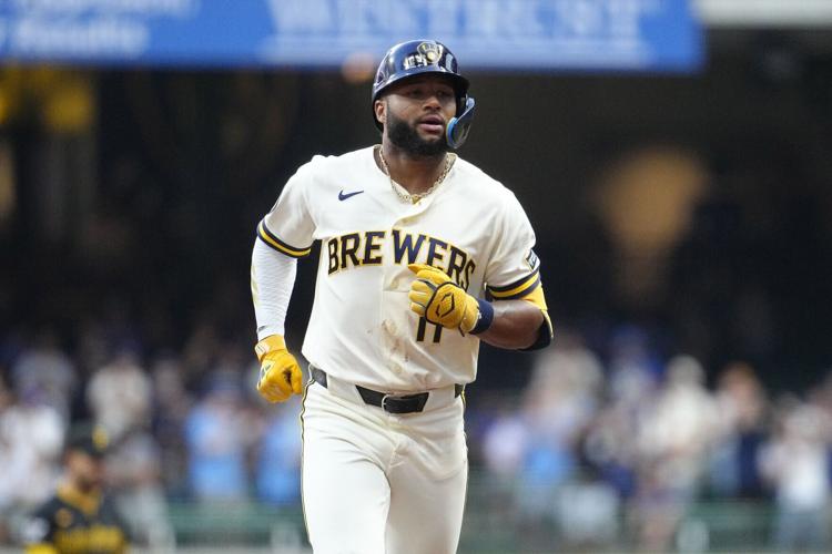 BASEBALL-MLB-MIL-PIT/