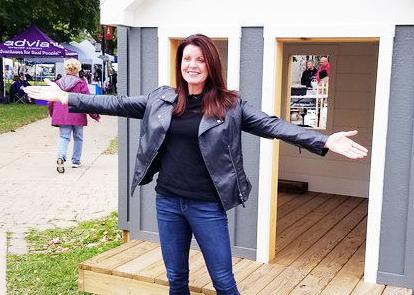 Amy Garcia school teacher Walworth donating playhouse