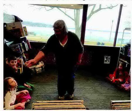 LEARNING ABOUT ANIMAL TRACKS