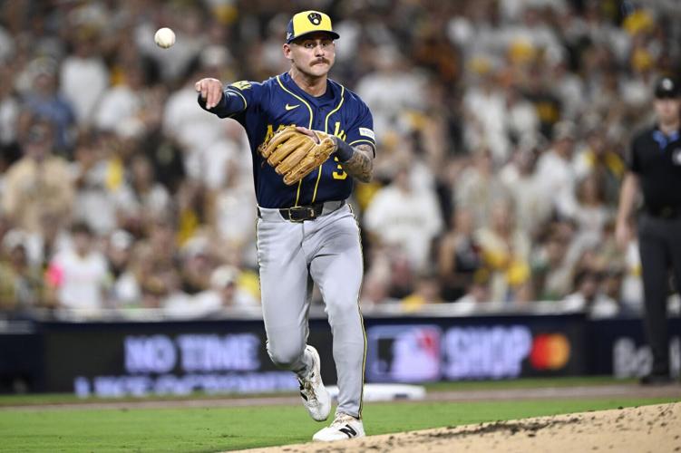 BASEBALL-MLB-SD-MIL/