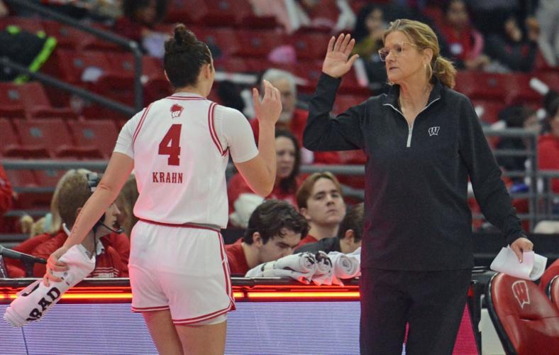 Wisconsin coach Robin Pingeton1