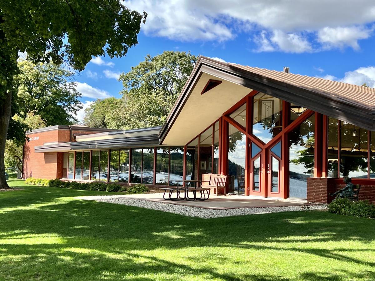 Lake Geneva Public Library