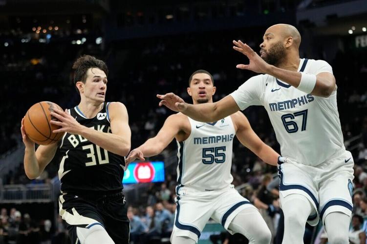 Grizzlies Bucks Basketball